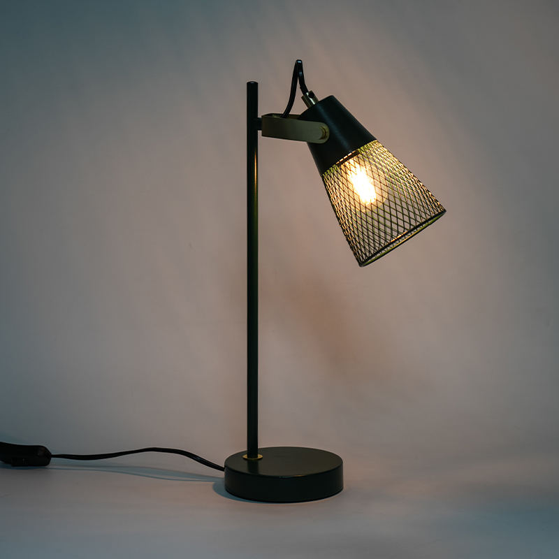 Hotelska spavaća soba Metalna šuplja željezna stolna svjetiljka