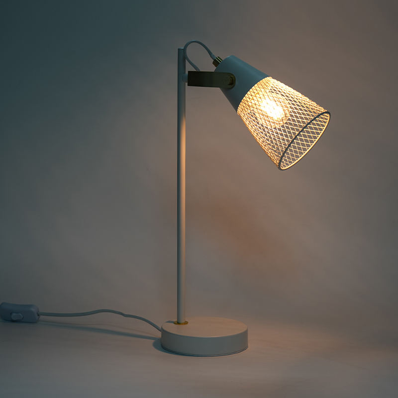 Hotelska spavaća soba Metalna šuplja željezna stolna svjetiljka