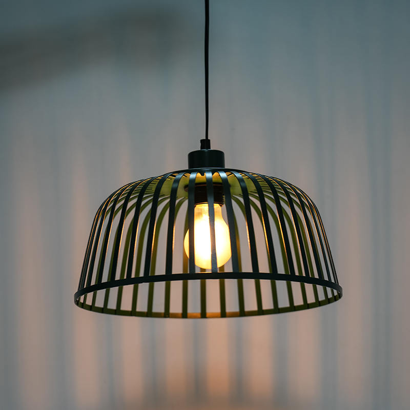 Vintage željezni luster