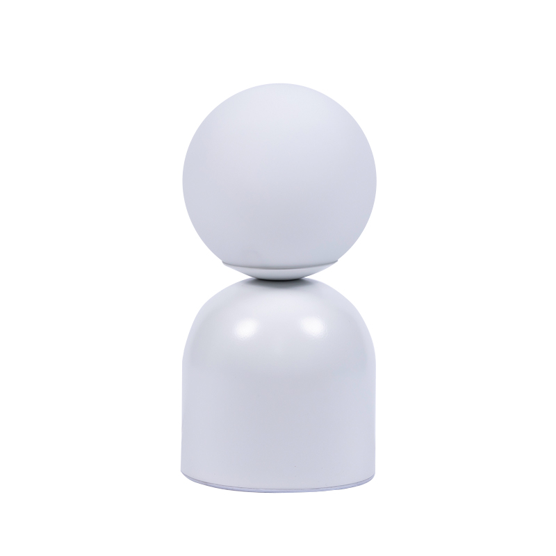 Nordijska jednostavna stolna svjetiljka