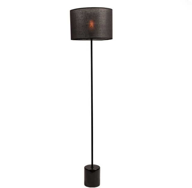 Kako sakriti kablove podne lampe?